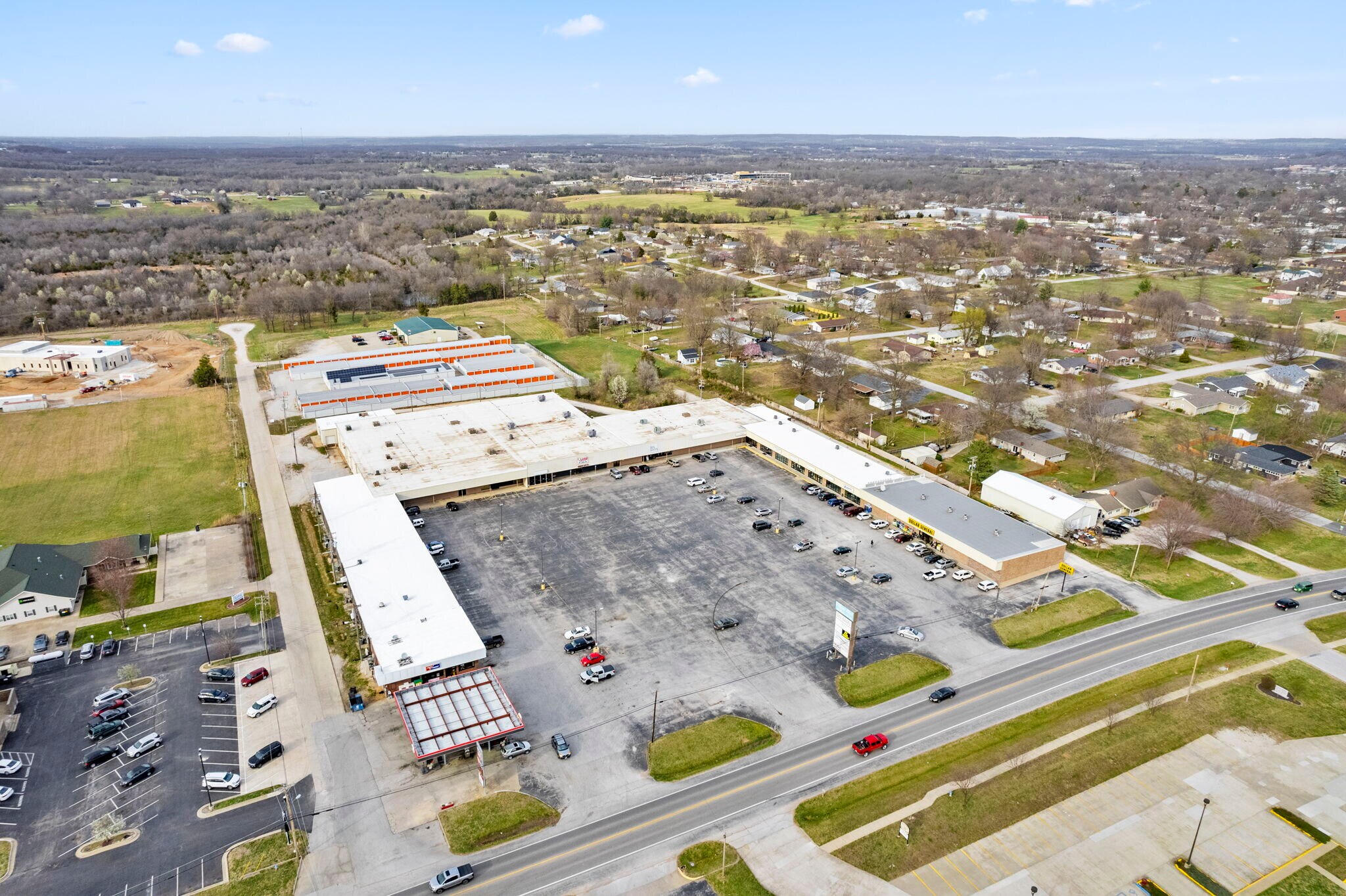 1805-1913 W Broadway St, Bolivar, MO for lease Building Photo- Image 1 of 5