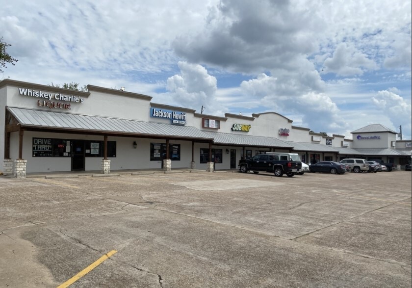 3601 E 29th St, Bryan, TX for lease - Building Photo - Image 2 of 9