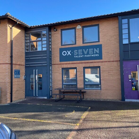 St. James Rd, Brackley à vendre - Photo du bâtiment - Image 1 de 4