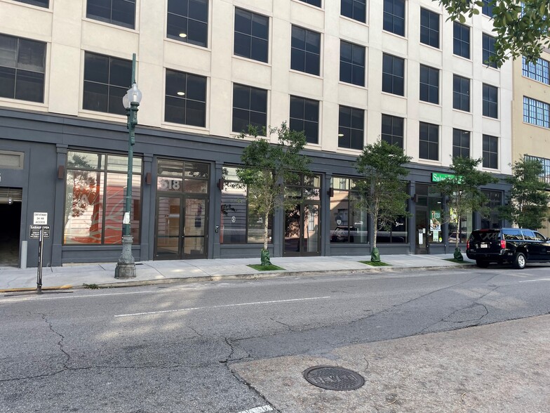 618 Magazine St, New Orleans, LA for lease - Building Photo - Image 1 of 5