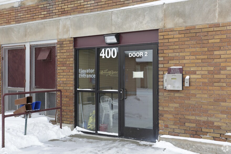 400 1st Ave SW, Chisholm, MN à vendre - Photo du bâtiment - Image 3 de 20