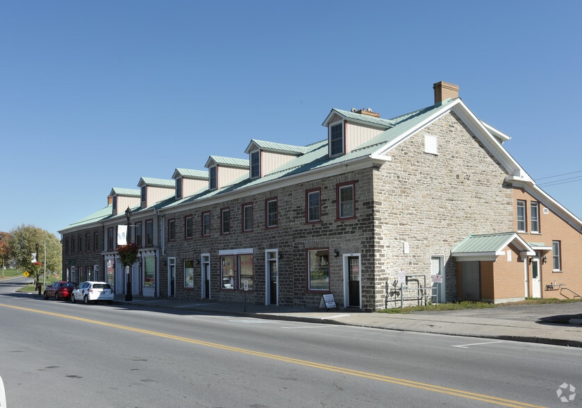 159-191 King St E, Prescott, ON for lease - Building Photo - Image 3 of 3