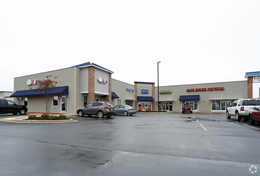 1961 NC Highway 172, Sneads Ferry, NC à louer - Photo du bâtiment - Image 2 de 3