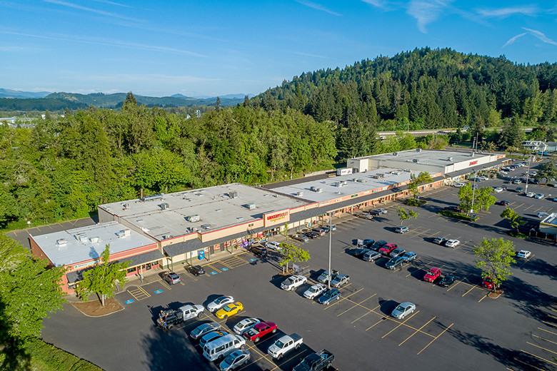 200 Gateway Blvd, Cottage Grove, OR for lease Building Photo- Image 1 of 26