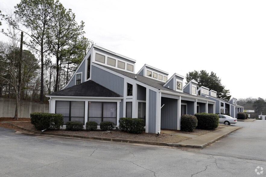 405 W Pike St, Lawrenceville, GA à vendre - Photo du bâtiment - Image 3 de 6