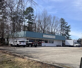 Plus de détails pour 3001 Pinecroft Rd, Greensboro, NC - Commerce de détail à vendre
