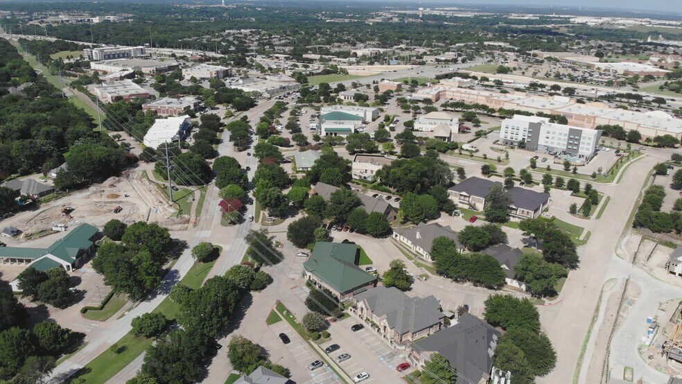 2230 Bush Dr, McKinney, TX à vendre - Vidéo sur l’inscription commerciale - Image 2 de 6