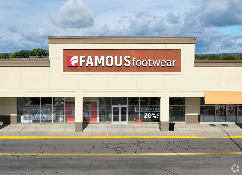 246 New Britain Ave, Plainville, CT à louer - Autre - Image 3 de 6