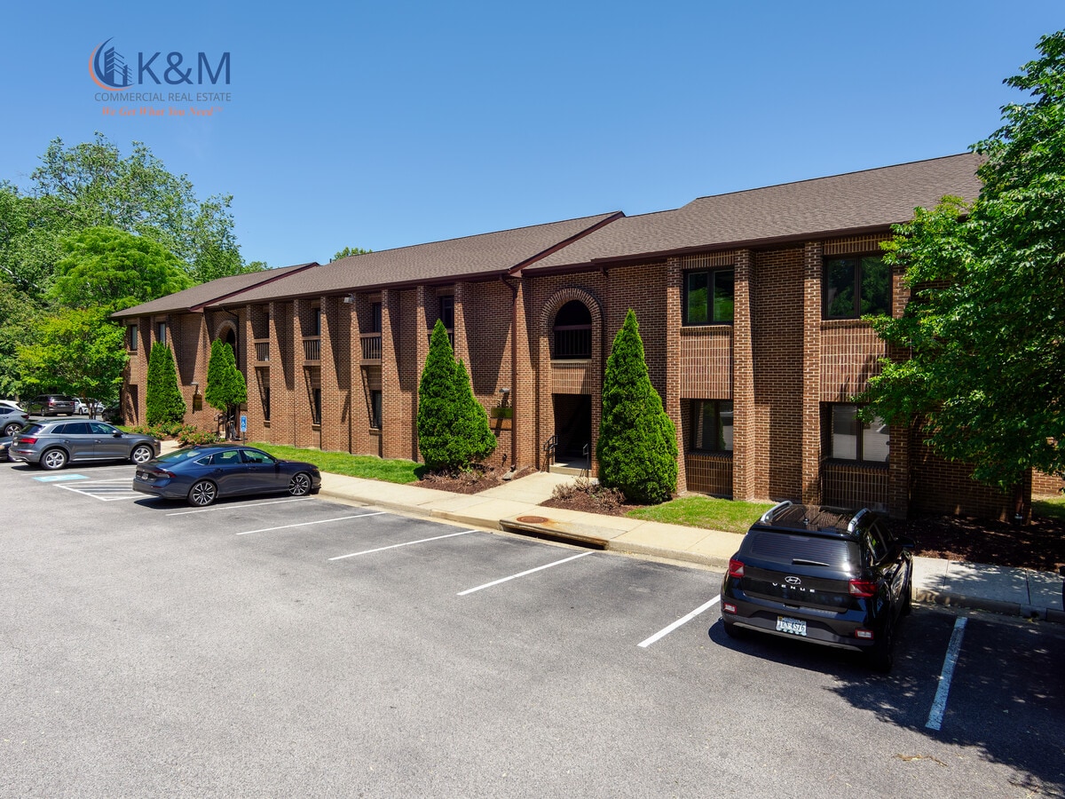5205-A Lyngate Court, Burke, VA 22015 - Unité A -  - Photo intérieure - Image 2 of 11