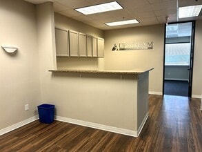 19230 Stone Oak Pky, San Antonio, TX for lease Interior Photo- Image 1 of 2