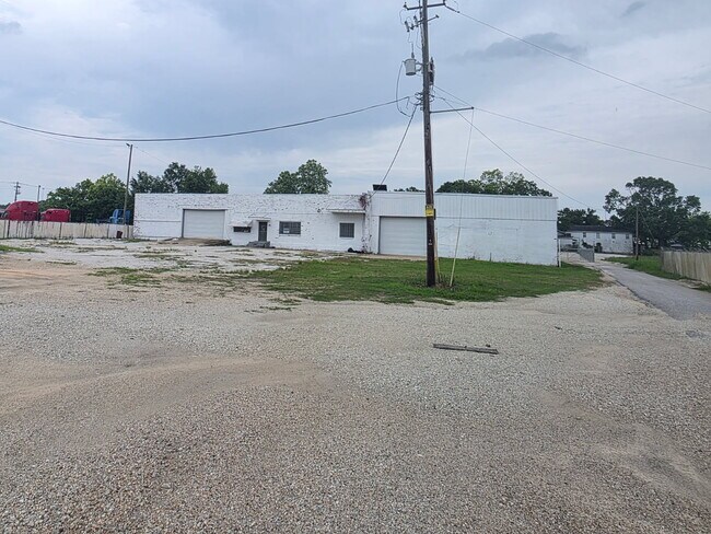 Plus de détails pour 543 S Craft Hwy, Mobile, AL - Industriel à louer