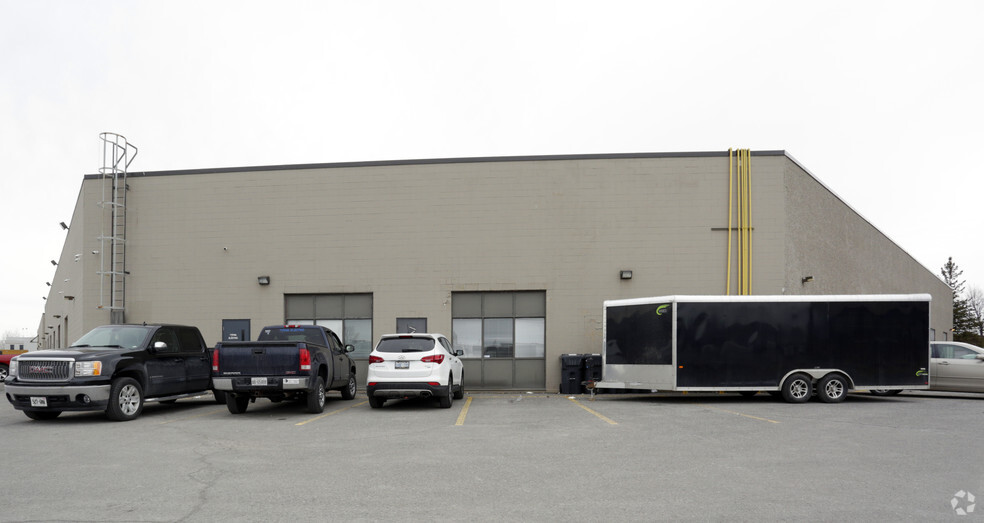 38 Antares Dr, Ottawa, ON for lease - Building Photo - Image 3 of 18