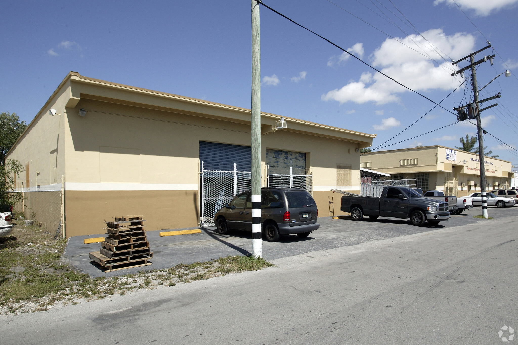 4310 NW 35th Ct, Miami, FL for lease Primary Photo- Image 1 of 4