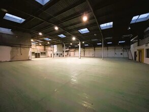 Flex in Palaiseau for lease Building Photo- Image 2 of 8