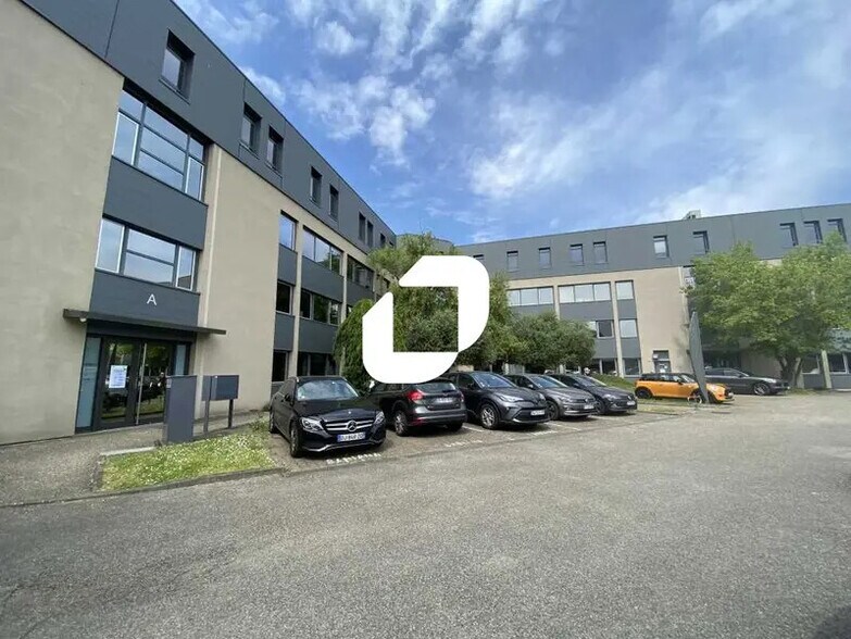 Office in Écully for lease - Building Photo - Image 1 of 34