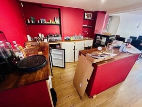 15 The Broadway, Newbury for lease Interior Photo- Image 2 of 5