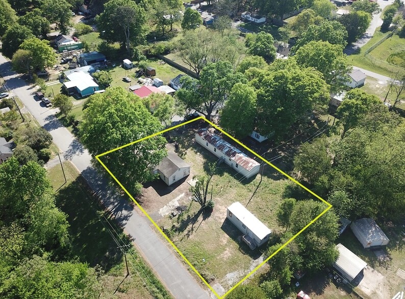 308-311B Drake Cir, Anderson, SC for sale - Building Photo - Image 2 of 11