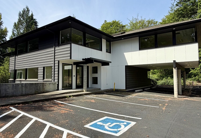13629 NE Bel Red Rd, Bellevue, WA for lease - Building Photo - Image 2 of 3