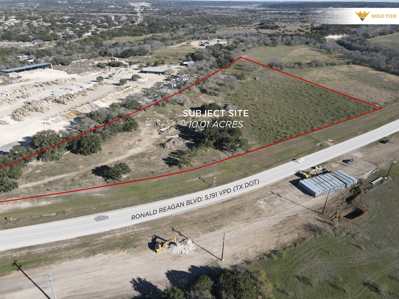 24500 Ronald W Reagan Blvd, Liberty Hill, TX à vendre - Photo du b timent - Image 2 de 6