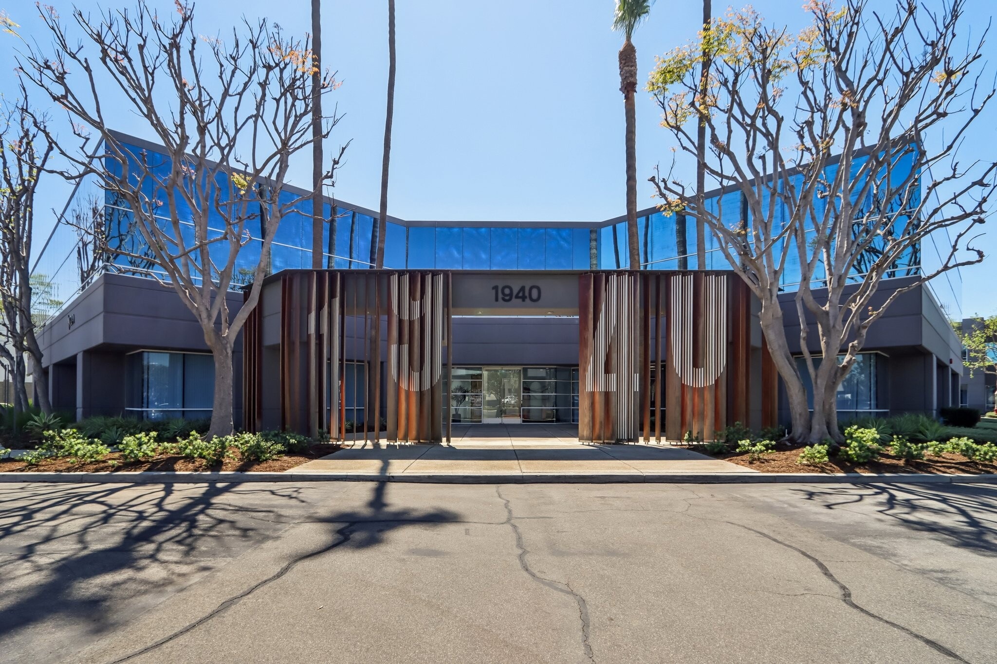 1940 E Deere Ave, Santa Ana, CA à louer Photo intérieure- Image 1 de 10