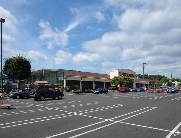 440 Boston Post Rd, Orange, CT à louer - Photo du bâtiment - Image 2 de 6