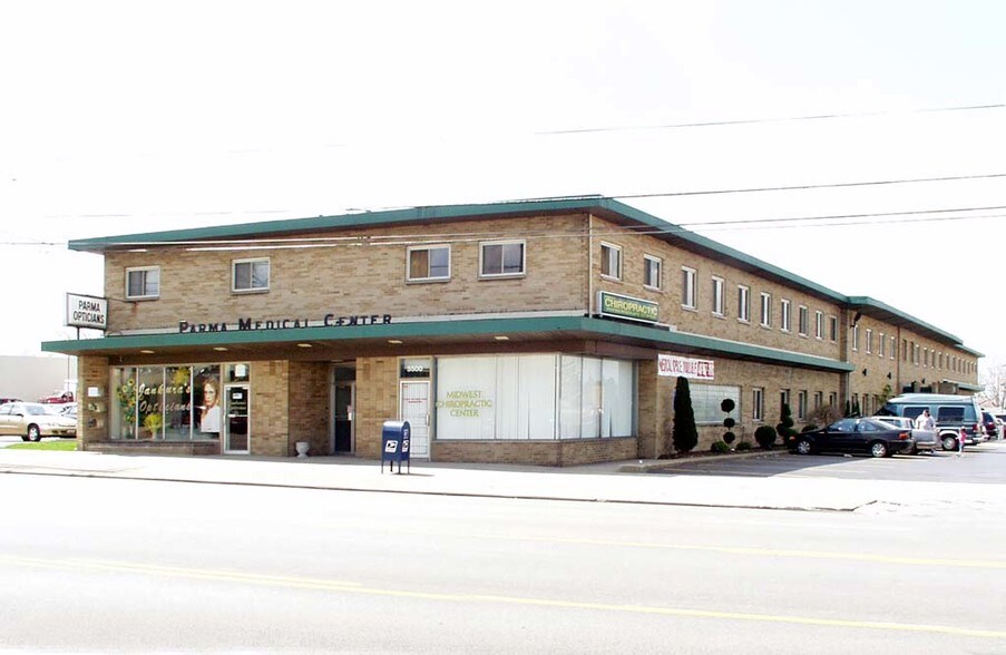 5500 Ridge Rd, Parma, OH à vendre - Photo du bâtiment - Image 3 de 4