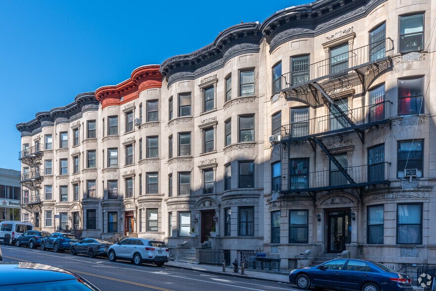 1518 Bedford Ave, Brooklyn, NY à vendre - Photo du bâtiment - Image 2 de 4