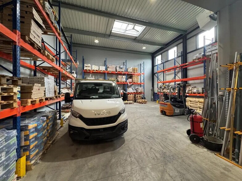 Flex in Cormeilles-en-Parisis for sale - Interior Photo - Image 1 of 7