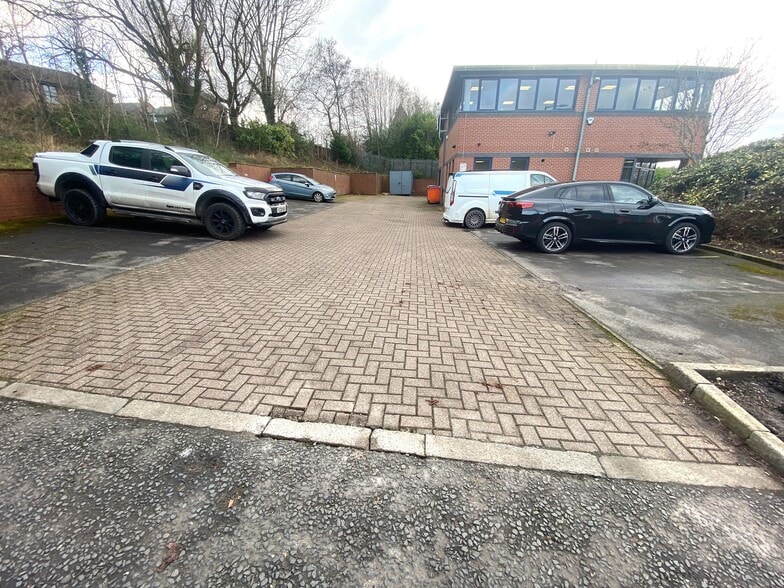 Falcon Ct, Accrington for lease - Building Photo - Image 3 of 8