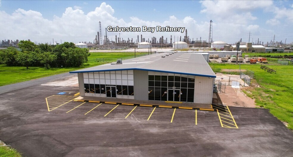 3001 FM 1765, Texas City, TX à louer - Photo du bâtiment - Image 3 de 7