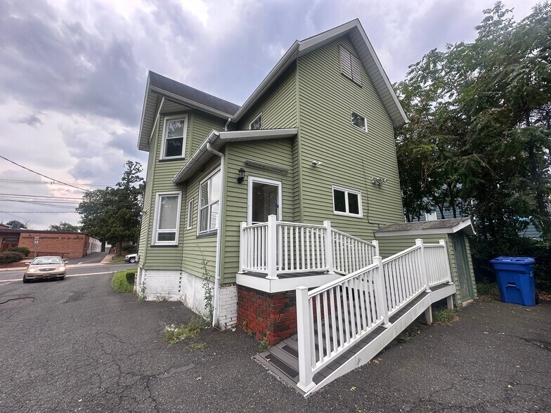 119 Main St, South River, NJ à vendre - Photo du bâtiment - Image 2 de 7