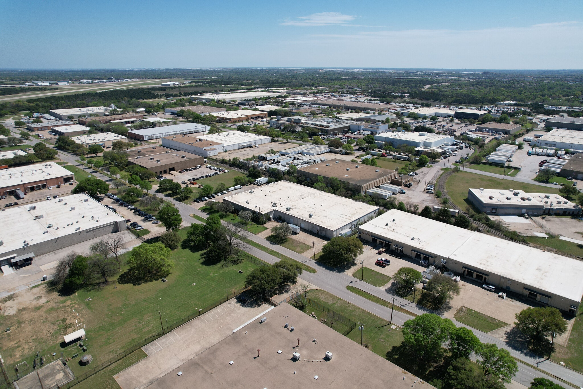 4240 Bronze Way, Dallas, TX for sale Primary Photo- Image 1 of 6