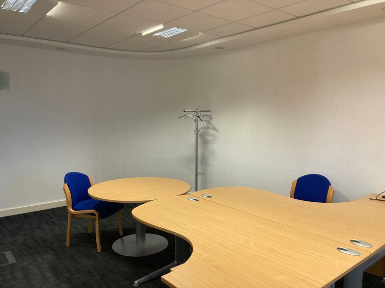 20 Market St, Altrincham for lease - Building Photo - Image 3 of 11