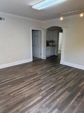 327 Dahlonega St, Cumming, GA à louer Photo intérieure- Image 2 de 8