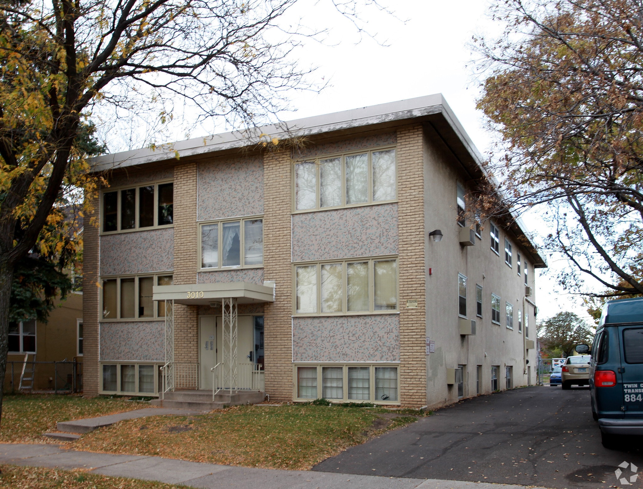 3010 20th Ave S, Minneapolis, MN à vendre Photo du bâtiment- Image 1 de 9