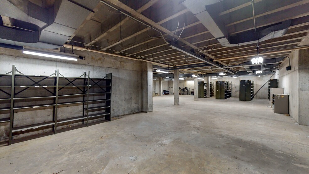 8801 S Tacoma Way, Tacoma, WA for lease - Interior Photo - Image 2 of 48