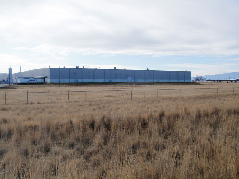 5855 Washburn Way, Klamath Falls, OR à vendre - Photo du bâtiment - Image 3 de 3