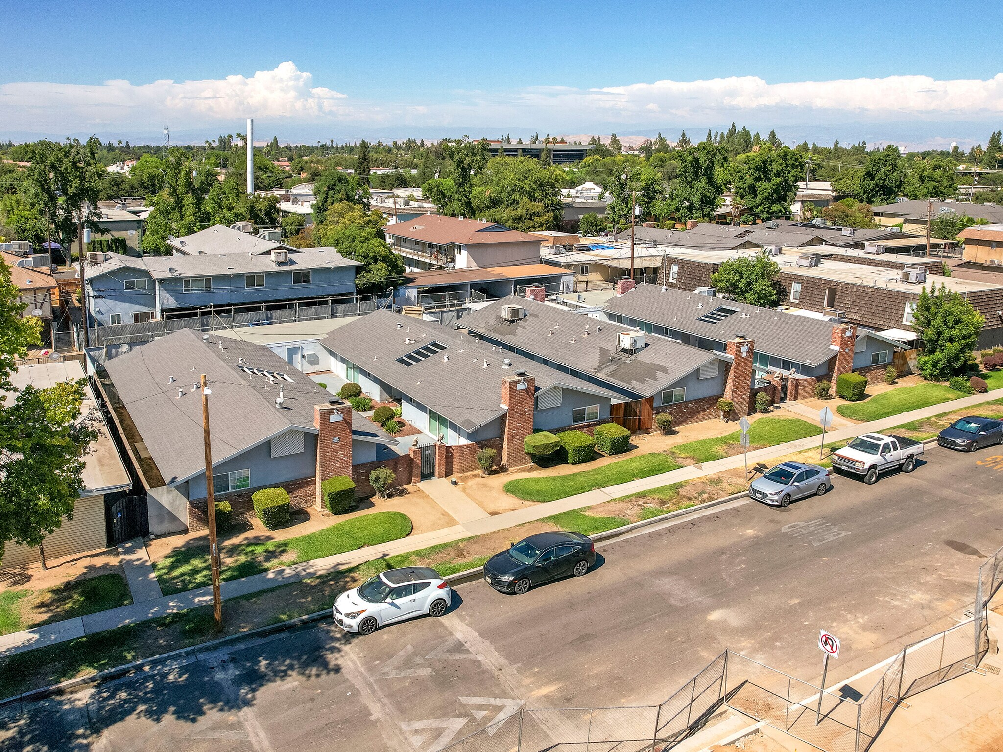 3357-3365 E Fairmont Ave, Fresno, CA à vendre Photo du bâtiment- Image 1 de 23