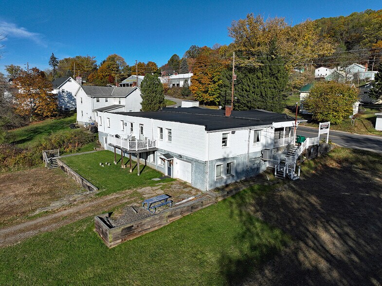 1630 Philadelphia St, Indiana, PA for lease - Primary Photo - Image 1 of 21