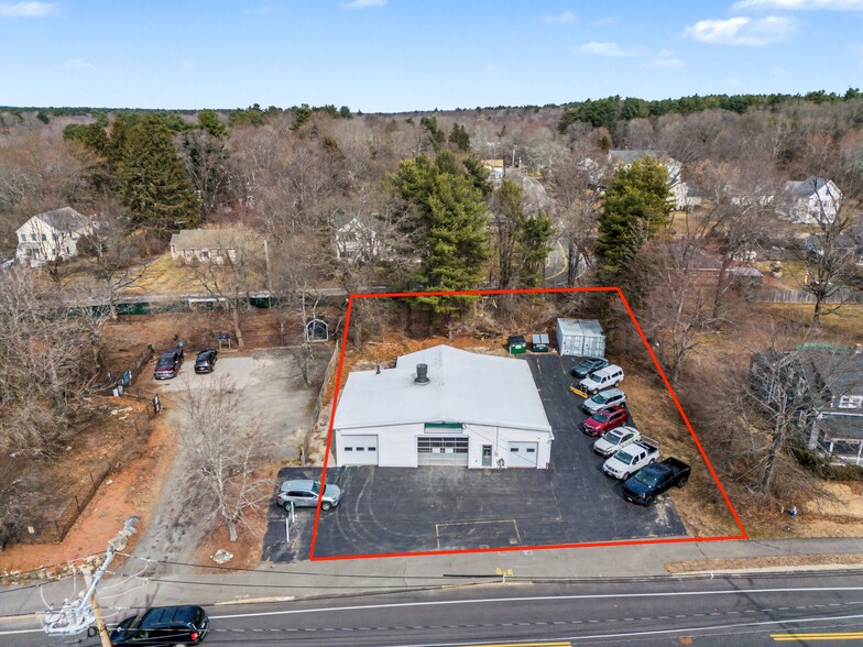 298 Village St, Medway, MA à vendre - Photo du bâtiment - Image 3 de 34