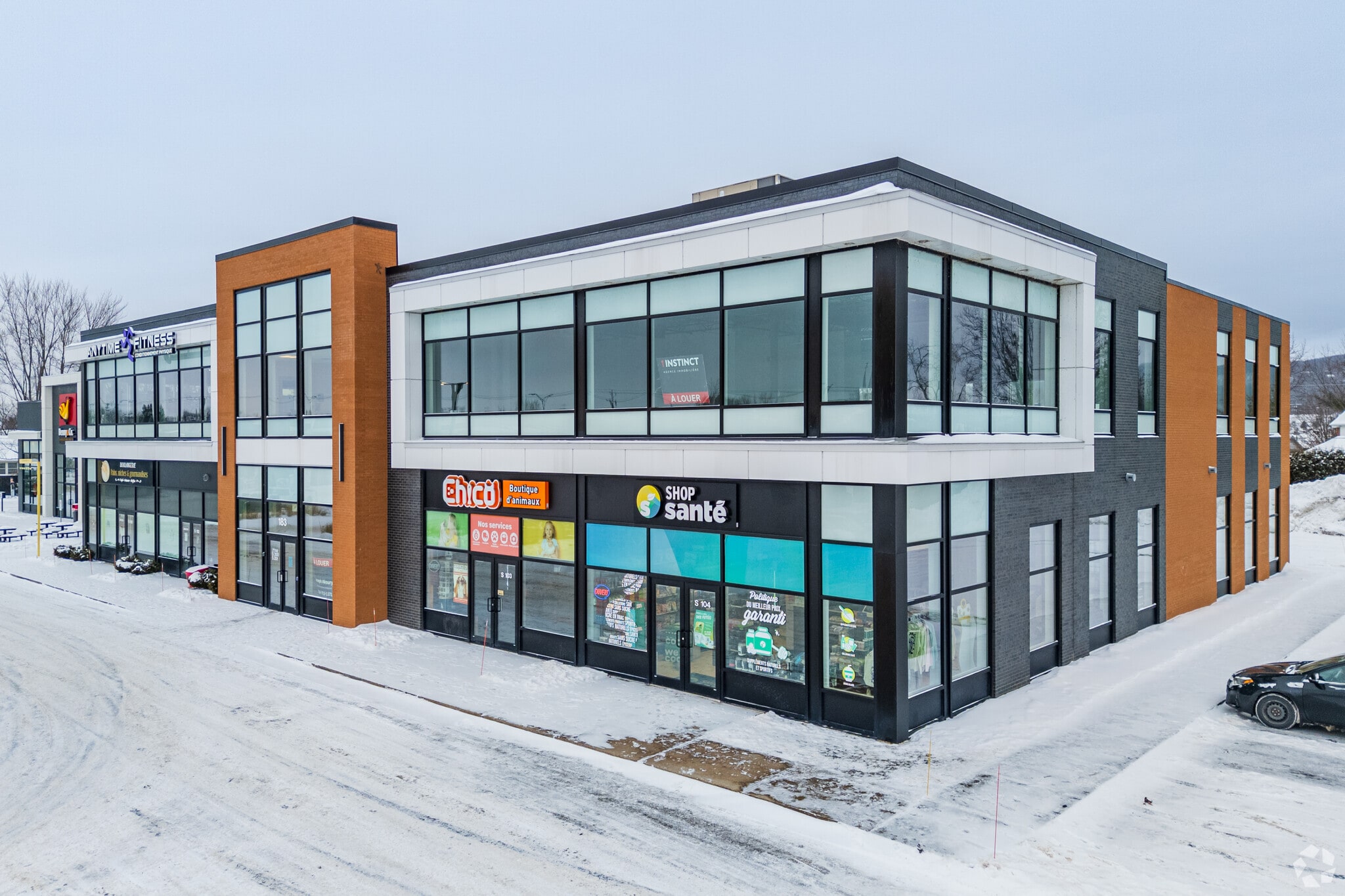 183 Boul Sir-Wilfrid-Laurier, Saint-basile-le-grand, QC for lease Primary Photo- Image 1 of 4