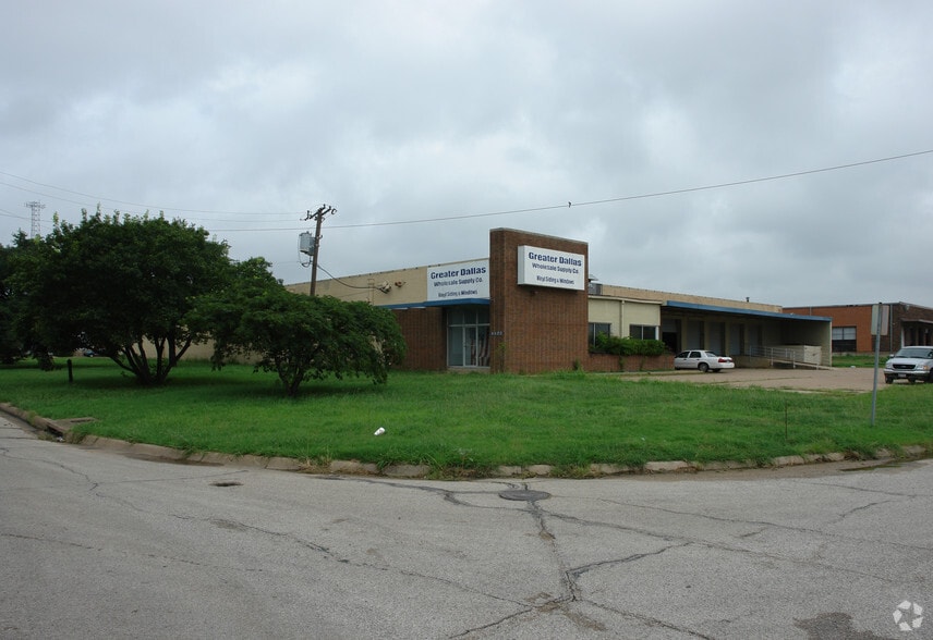 8400 Sovereign Row, Dallas, TX for sale - Primary Photo - Image 1 of 8