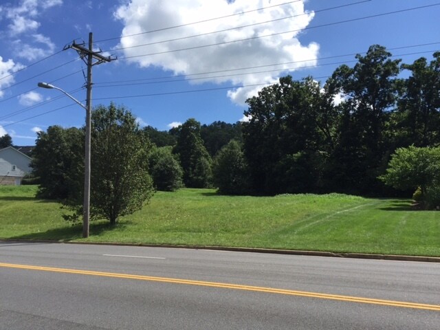 2585 Evelyn Byrd Ave, Harrisonburg, VA à vendre - Photo du bâtiment - Image 2 de 13