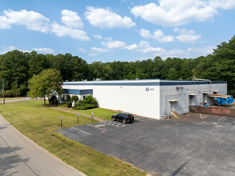 140 Mendel Dr SW, Atlanta, GA à louer - Photo du bâtiment - Image 2 de 8