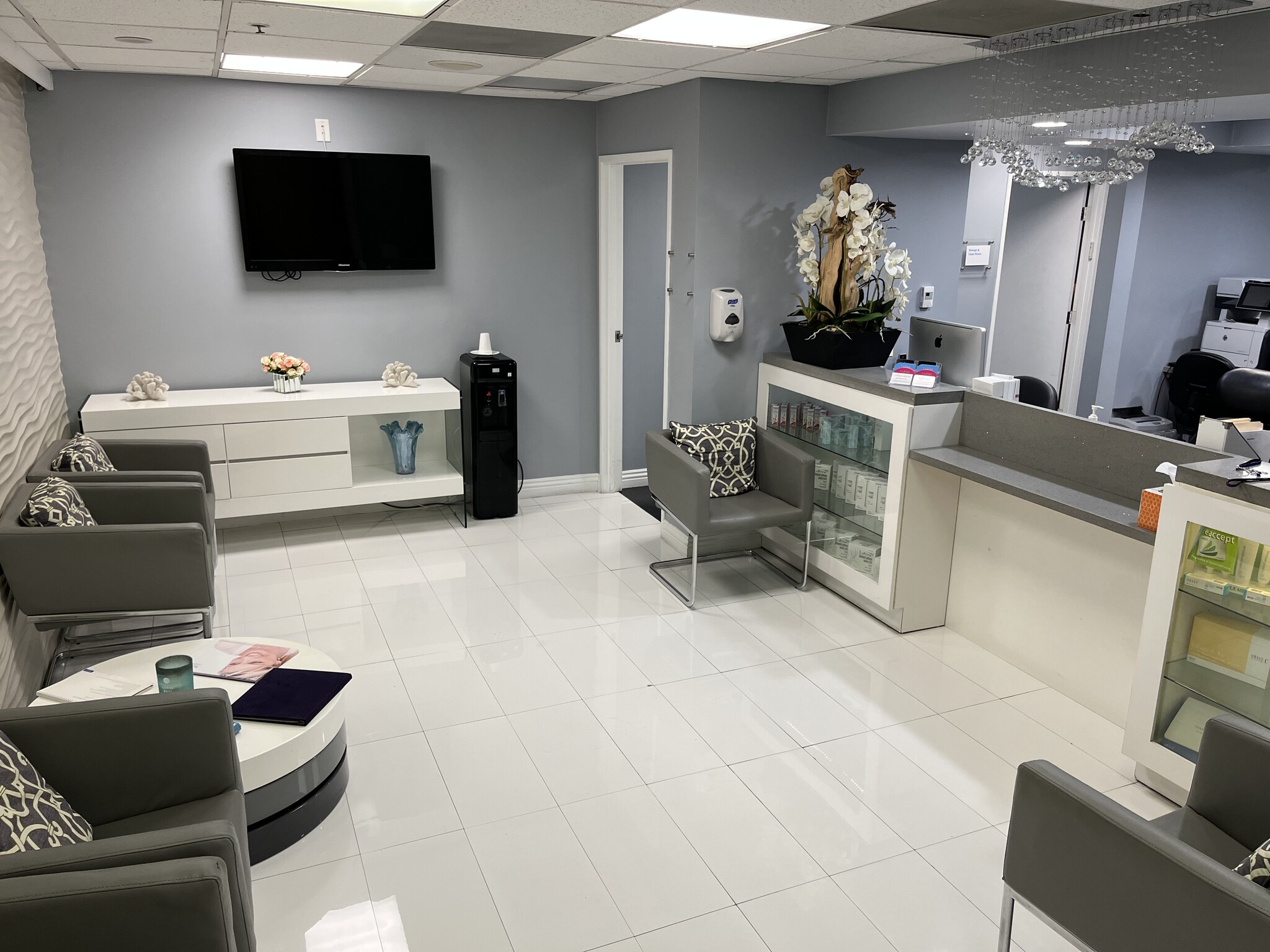 8500 Wilshire Blvd, Beverly Hills, CA for lease Interior Photo- Image 1 of 18