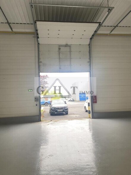 Industrial in Bonneuil-sur-Marne for lease - Building Photo - Image 2 of 4