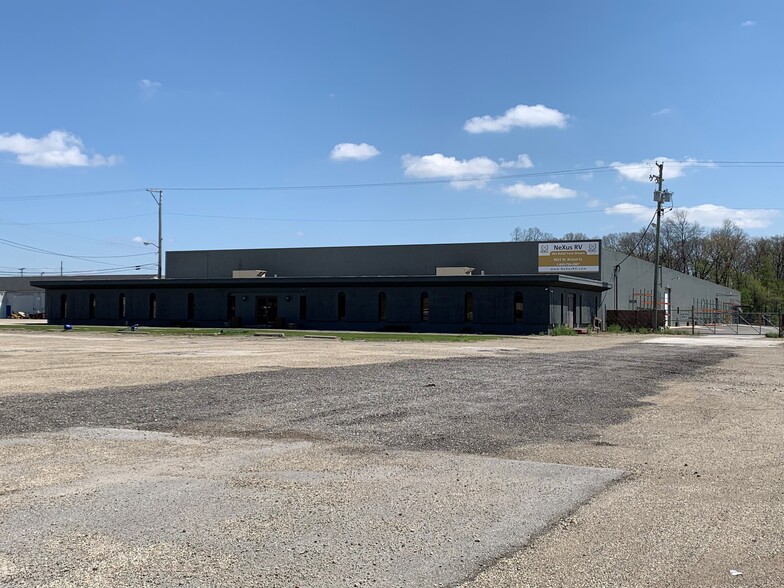 1631 W Bristol St, Elkhart, IN for lease - Building Photo - Image 1 of 14