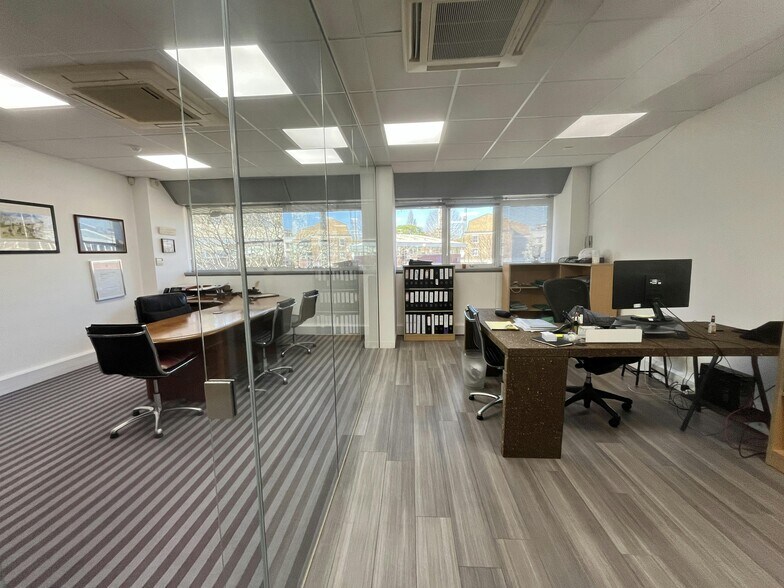 Sulivan Rd, Londres à louer - Photo du bâtiment - Image 2 de 8