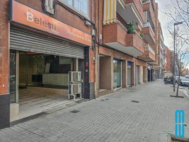 Immeuble residentiel dans Badalona, Barcelona à vendre - Photo du bâtiment - Image 3 de 3