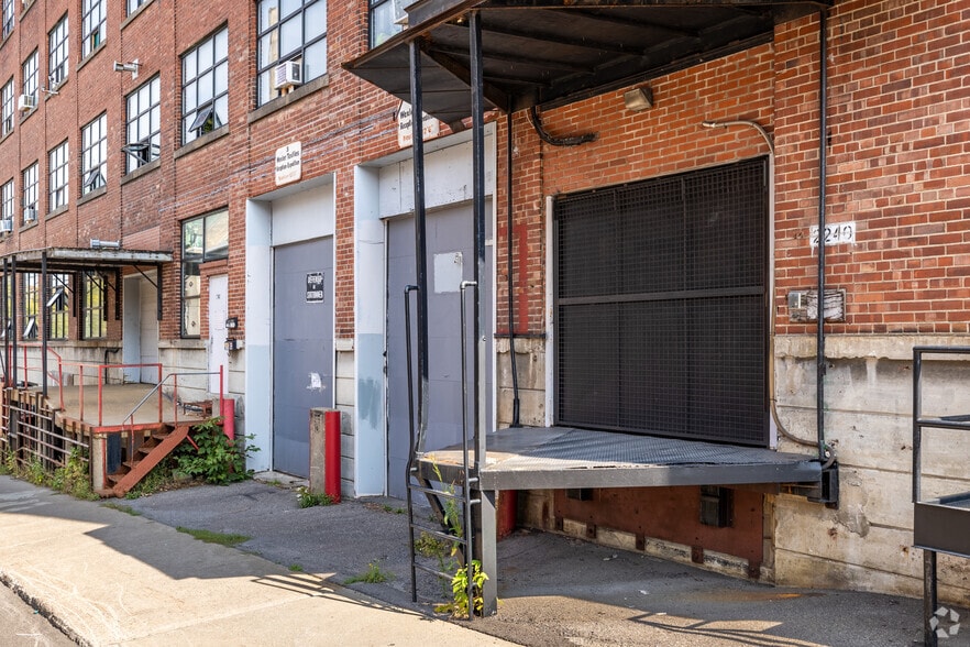 2017-2121 Rue Parthenais, Montréal, QC à louer - Photo du bâtiment - Image 2 de 5